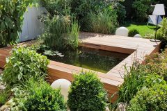 15-Fertiger-Koiteich-mit-neuer-Filtertechnik-und-Wasserfall-scaled